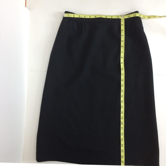 80’s Vintage black skirt lined - Picture 2 of 4